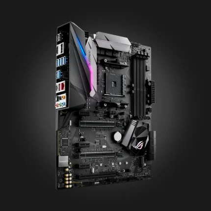ASUS ROG STRIX X370-F GAMING — დედაპლატის გვერდითი რაკურსი