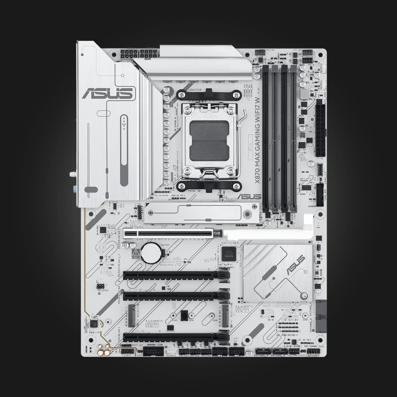 gge-48830-e496935fe6ebe6e47fa1415052eee986e6fee95b8d20c957ec676f9768e6a55a ASUS X870 MAX GAMING WIFI7 W — თეთრი დედაპლატის წინა ხედი