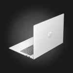 HP ProBook 4 G1iR 16" Core 7 150U 24GB 512GB Silver — უკანა კუთხის ხედი, ვერცხლისფერი სახურავი HP ლოგოთი